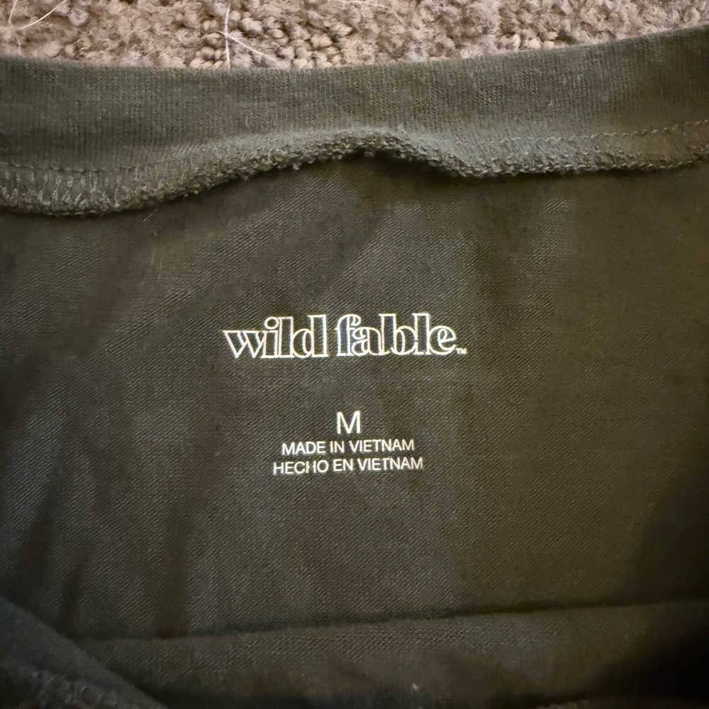 Wild Fable Classic Black cropped Tee